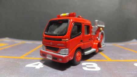 トミカリミテッド 0100 モリタ CD-Ⅰ型 ポンプ消防車