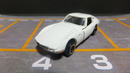 トミカ 絶版 NO.5 トヨタ 2000GT