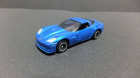 トミカ NO.5 シボレーコルベット Z06