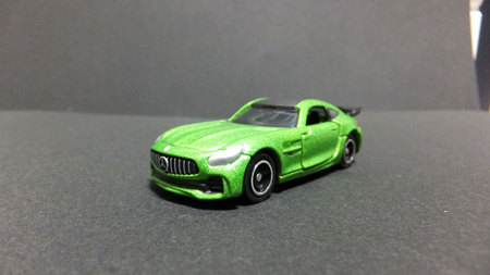 トミカ NO.7 メルセデス-AMG GTR