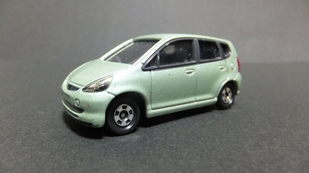 トミカ NO.100 HONDA Fit グリーンメタリック