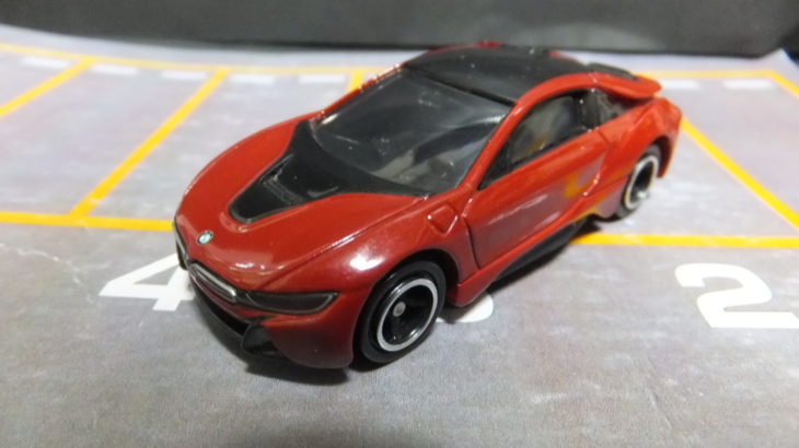 トミカ NO.17 BMW i8 初回特別仕様