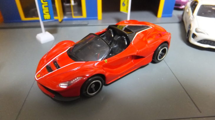 トミカ ギフトセット フェラーリセット 単品 LaFerrari Aperta（赤色）