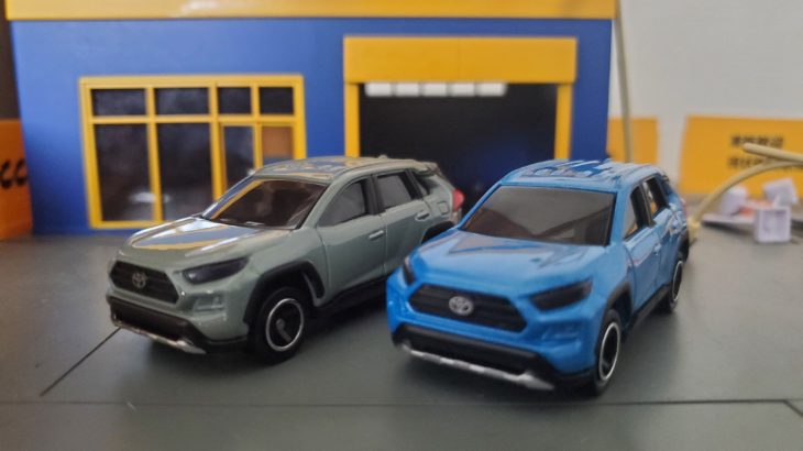 トミカ NO.81 トヨタ RAV4 通常版 初回特別仕様