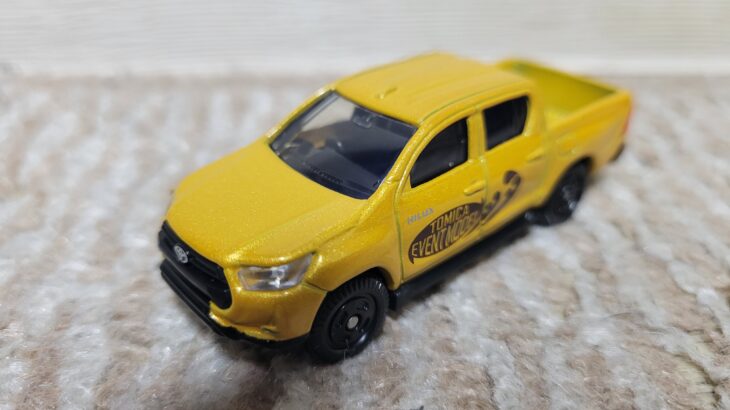 トミカ イベントモデル NO.12 トヨタ ハイラックス