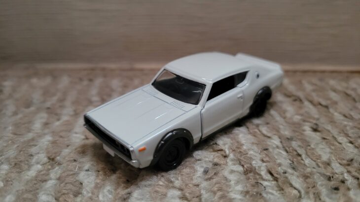 トミカプレミアム NISSAN SKYLINE 3 MODELS Collection スカイライン 2000 GT-R KPGC110