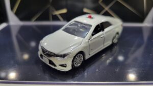 トミカプレミアム 24 トヨタ マークX 覆面パトロールカー