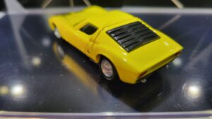 トミカプレミアム 05 ランボルギーニ ミウラ P400S 発売記念仕様