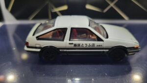トミカプレミアム unlimited STEERING VIEW 頭文字D AE86 トレノ （第一巻仕様）